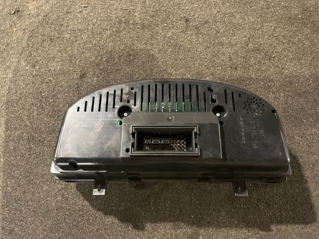 bontott VW PASSAT B6 Kilométeróra