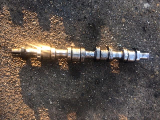 bontott VW PASSAT B6 Kipufogó Vezérműtengely