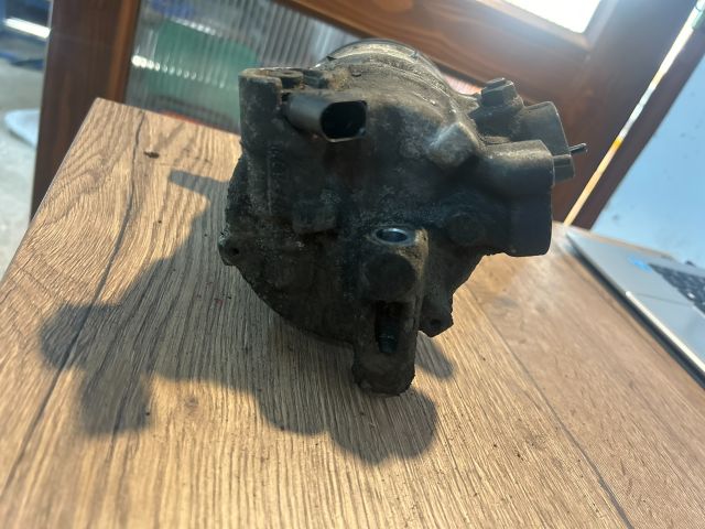 bontott VW PASSAT B6 Klímakompresszor