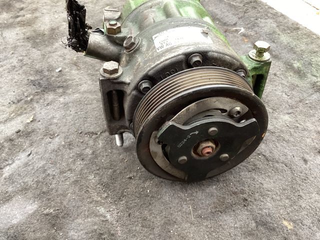 bontott VW PASSAT B6 Klímakompresszor