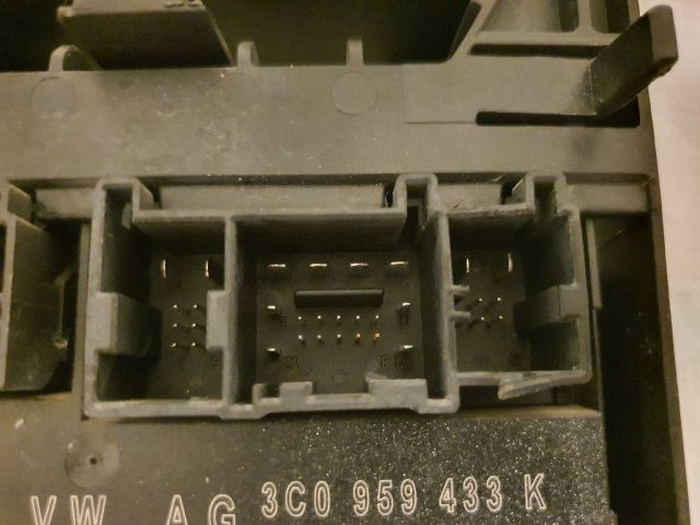 bontott VW PASSAT B6 Komfort Elektronika