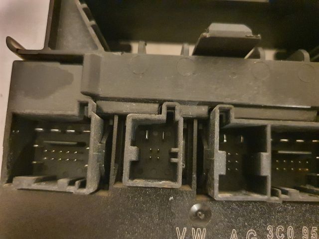 bontott VW PASSAT B6 Komfort Elektronika