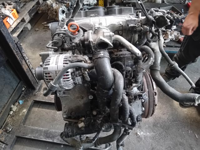 bontott VW PASSAT B6 Komplett Motor (Segédberendezésekkel)