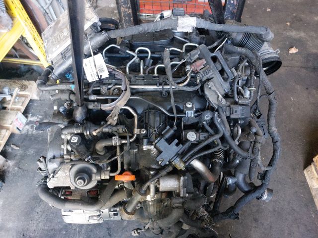 bontott VW PASSAT B6 Komplett Motor (Segédberendezésekkel)