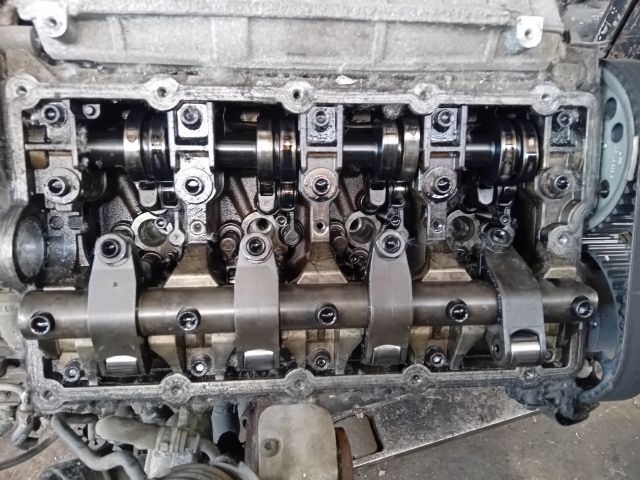 bontott VW PASSAT B6 Komplett Motor (Segédberendezésekkel)