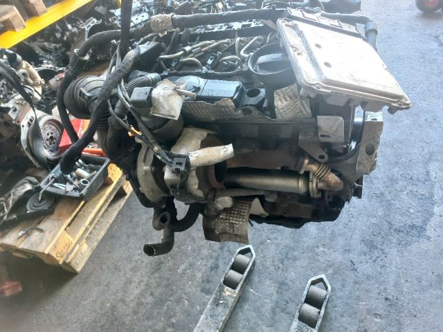 bontott VW PASSAT B6 Komplett Motor (Segédberendezésekkel)