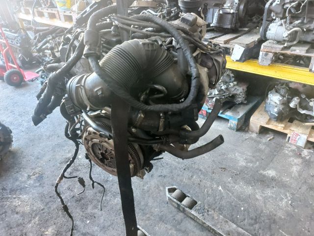 bontott VW PASSAT B6 Komplett Motor (Segédberendezésekkel)