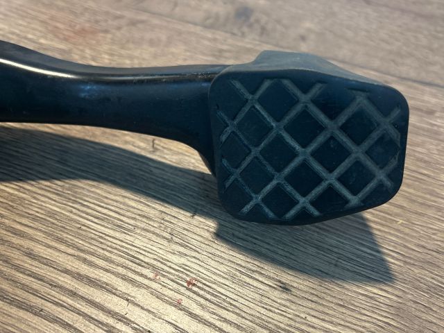 bontott VW PASSAT B6 Kuplung Pedál