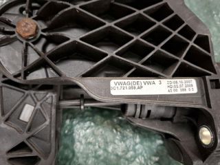 bontott VW PASSAT B6 Kuplung Pedál
