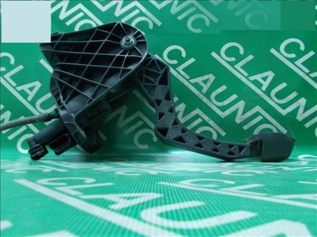 bontott VW PASSAT B6 Kuplung Pedál