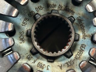 bontott VW PASSAT B6 Kuplung Szett Lendkerékkel