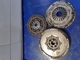 bontott VW PASSAT B6 Kuplung Szett (Szerkezet, Tárcsa)
