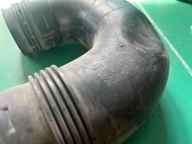 bontott VW PASSAT B6 Légbeömlő Cső