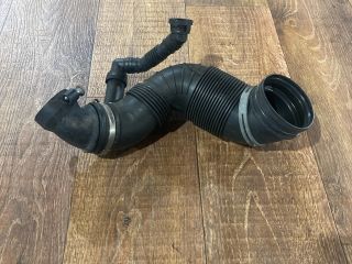 bontott VW PASSAT B6 Légbeömlő Cső