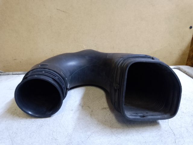 bontott VW PASSAT B6 Légbeömlő Cső