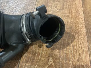 bontott VW PASSAT B6 Légbeömlő Cső