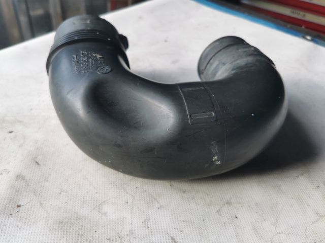 bontott VW PASSAT B6 Légbeömlő Cső