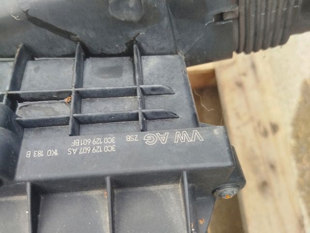 bontott VW PASSAT B6 Légszűrő Ház