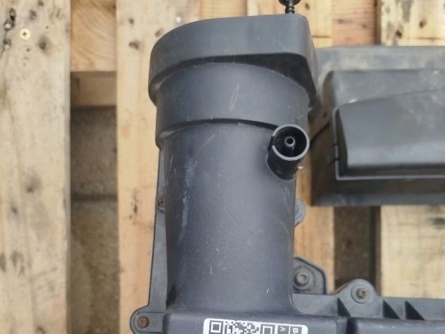 bontott VW PASSAT B6 Légszűrő Ház