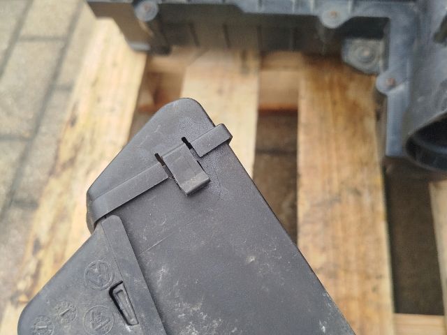 bontott VW PASSAT B6 Légszűrő Ház