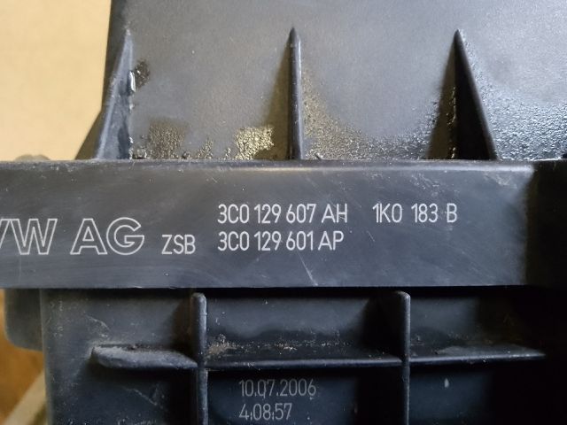 bontott VW PASSAT B6 Légszűrő Ház