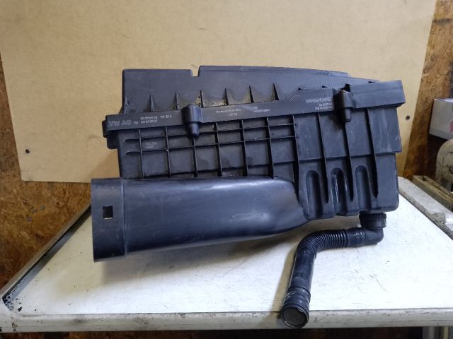 bontott VW PASSAT B6 Légszűrő Ház