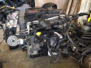 bontott VW PASSAT B6 Motor (Fűzött blokk hengerfejjel)