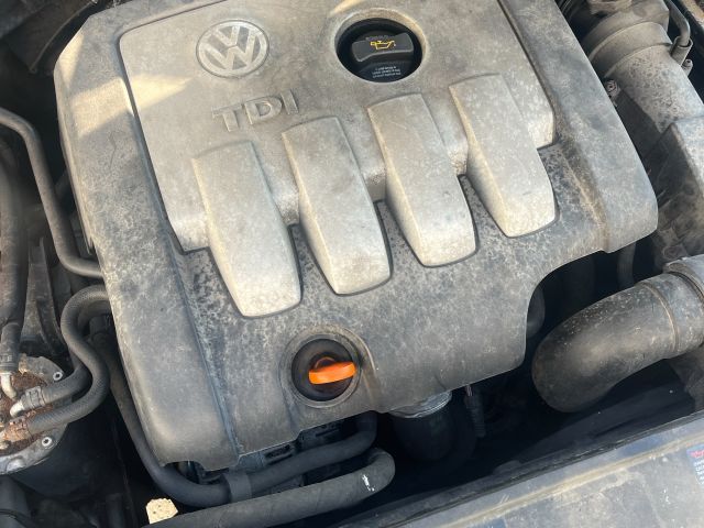 bontott VW PASSAT B6 Motor (Fűzött blokk hengerfejjel)