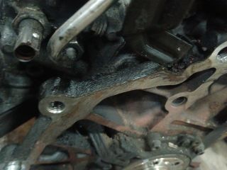 bontott VW PASSAT B6 Motor (Fűzött blokk hengerfejjel)