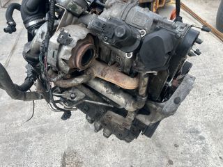 bontott VW PASSAT B6 Motor (Fűzött blokk hengerfejjel)