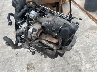 bontott VW PASSAT B6 Motor (Fűzött blokk hengerfejjel)