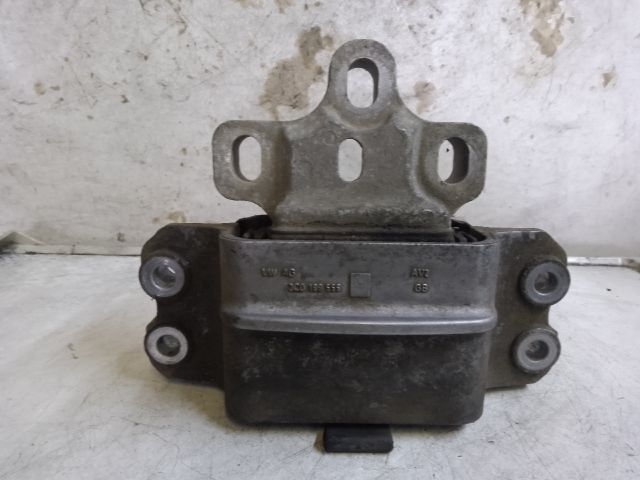 bontott VW PASSAT B6 Motor Tartó Bak Bal