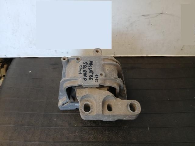 bontott VW PASSAT B6 Motor Tartó Bak Bal