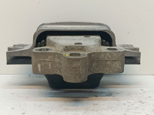 bontott VW PASSAT B6 Motor Tartó Bak Bal