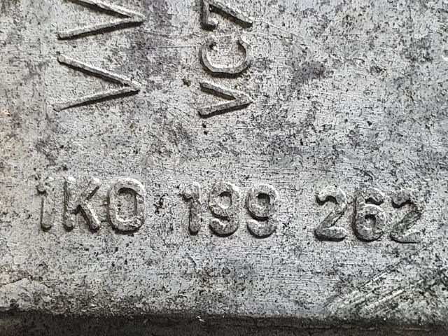 bontott VW PASSAT B6 Motor Tartó Bak (Fém)