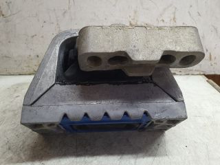 bontott VW PASSAT B6 Motor Tartó Bak (Fém)