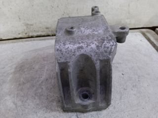 bontott VW PASSAT B6 Motor Tartó Bak (Fém)