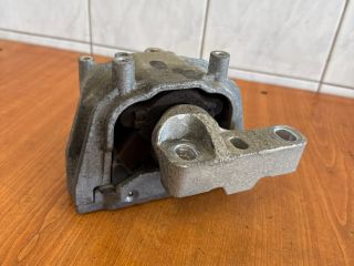 bontott VW PASSAT B6 Motor Tartó Bak (Fém)