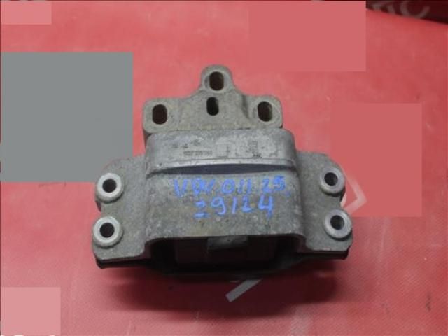 bontott VW PASSAT B6 Motor Tartó Bak (Fém)