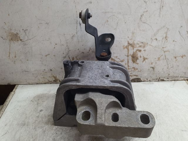 bontott VW PASSAT B6 Motor Tartó Bak (Fém)