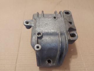 bontott VW PASSAT B6 Motor Tartó Bak (Fém)