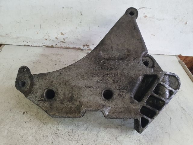 bontott VW PASSAT B6 Motor Tartó Bak (Fém)