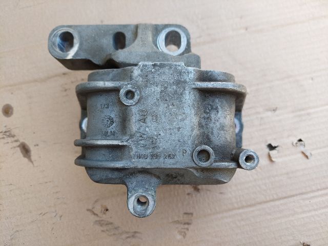 bontott VW PASSAT B6 Motor Tartó Bak Jobb