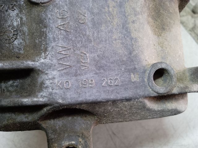 bontott VW PASSAT B6 Motor Tartó Bak Jobb