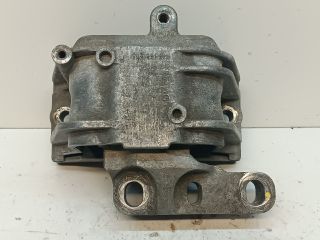 bontott VW PASSAT B6 Motor Tartó Bak Jobb