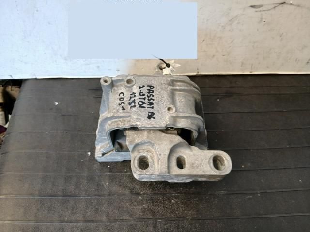 bontott VW PASSAT B6 Motor Tartó Bak Jobb
