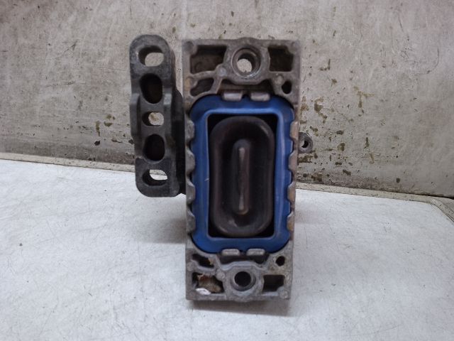 bontott VW PASSAT B6 Motor Tartó Bak Jobb