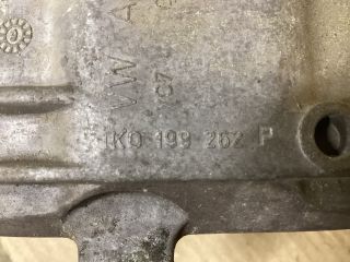 bontott VW PASSAT B6 Motor Tartó Bak Jobb