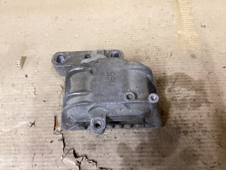 bontott VW PASSAT B6 Motor Tartó Bak Jobb