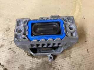 bontott VW PASSAT B6 Motor Tartó Bak Jobb